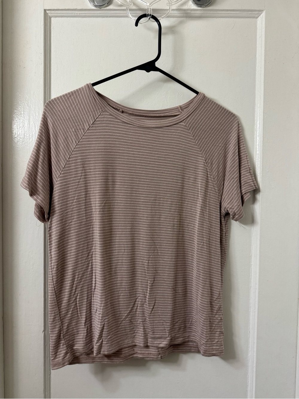 American Eagle Outfitters Mauve Stripe Short Sleeve Tee